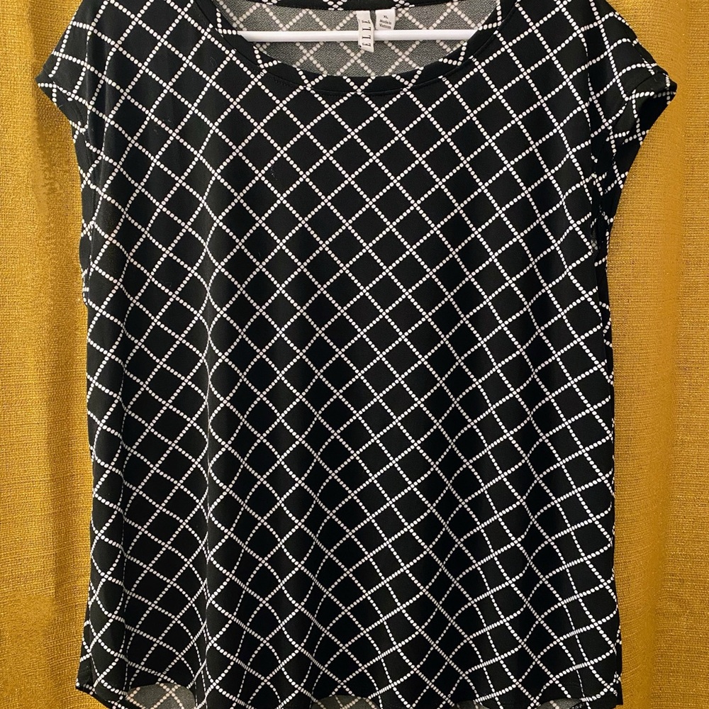 ELLE Black and White Checkered Women's Top